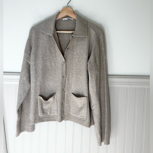 Abercrombie & Fitch Sweaters - Abercrombie & Fitch Small Tan Knit Button Up Collared Cardigan Sweater